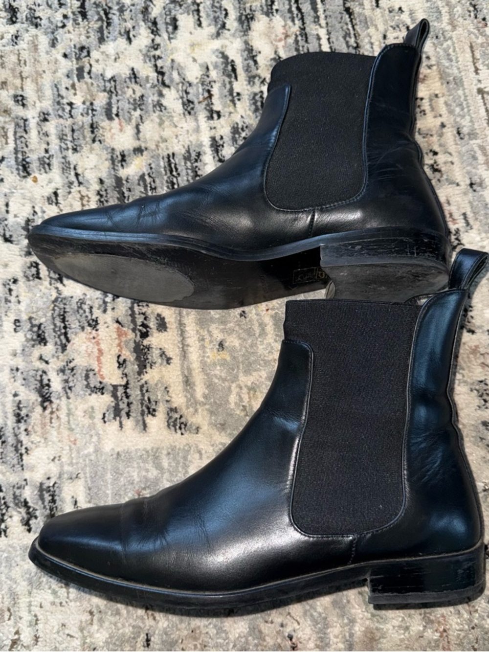 Everlane square toe Chelsea Boot 8 black